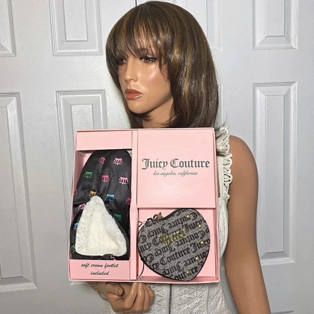 Juicy Couture Logo Print Heart Wristlet Bag & Crown Print Slippers Footies Set - Picture 5 of 5
